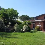 Dago לינה וארוחת בוקר 4*