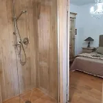 Dago לינה וארוחת בוקר 4*
