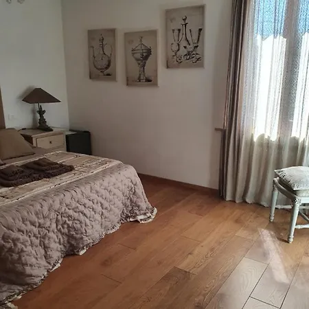 Dago Bed & Breakfast